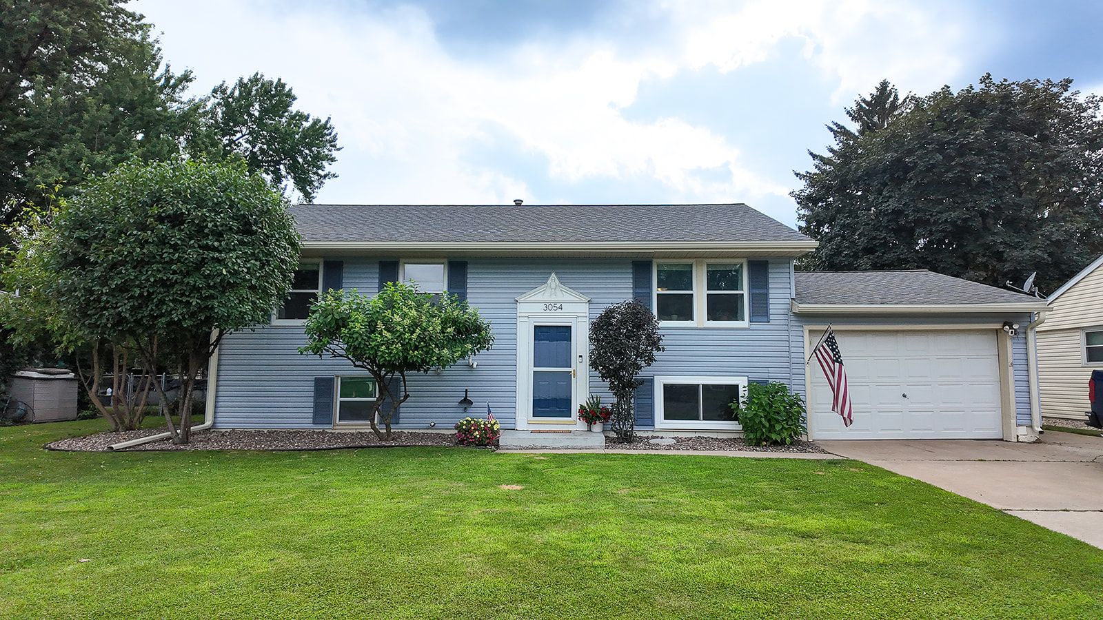 La Crosse Home, WI Real Estate Listing
